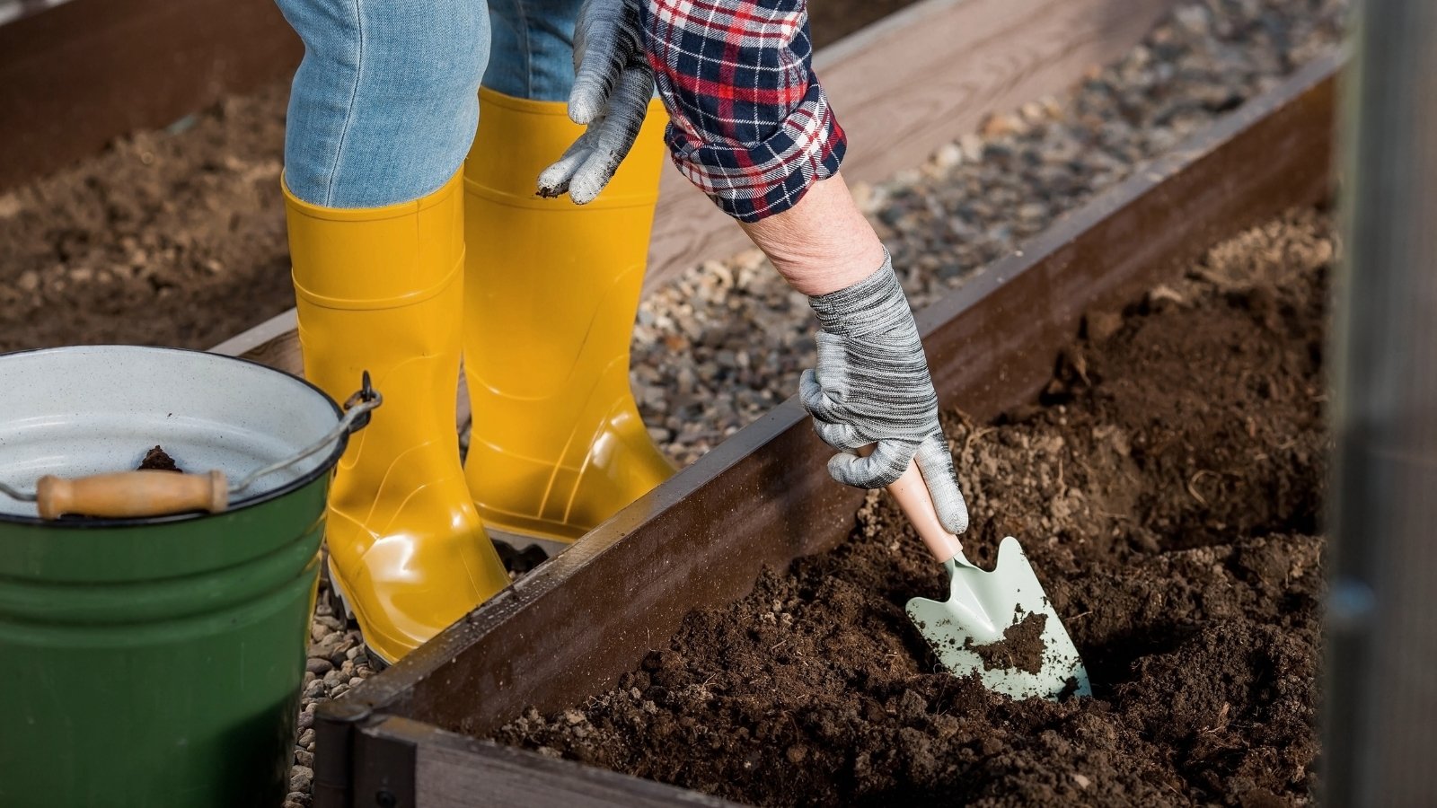 7 Benefits of Amending Your Soil inside the Fall